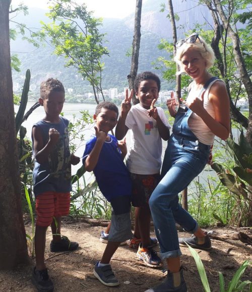 The after-school boys and EduMais volunteer Hannah enjoy a trip out to Parque Catacumba, Rio de Janeiro