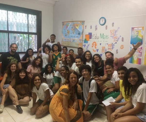 Solar Meninos de Luz Grade 8 with their EduMais English teachers at the end of the school year in December 2018