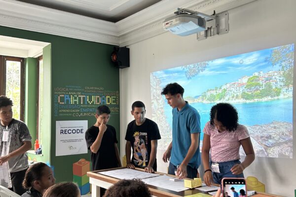 Young People presenting their games